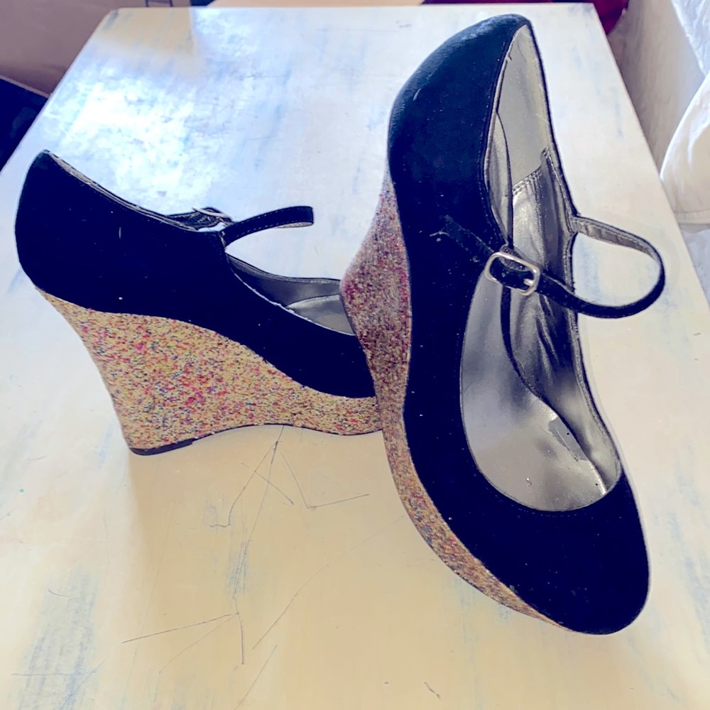 G by Guess glitter wedges (7.5)
